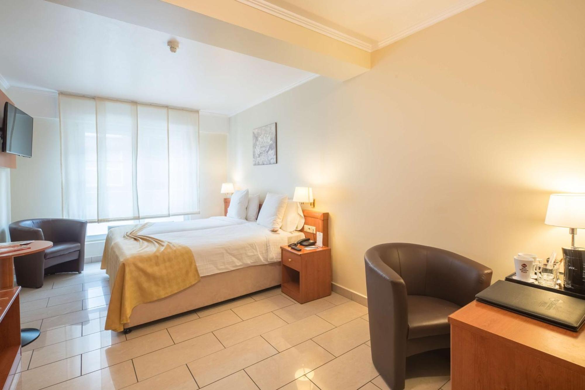 Western Grand Victor Hugo Hotel 4*